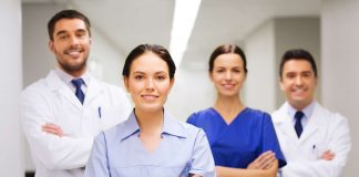 Július elsején az egészségügyben dolgozókat ünnepeljük Július elsején az egészségügyben dolgozókat ünnepeljük