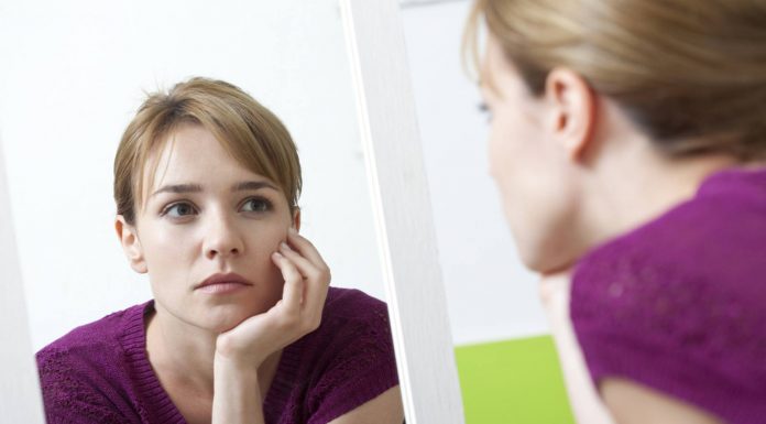 Önbecsüléssel az élet napos oldalára Önbecsüléssel az élet napos oldalára