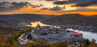 Vár- és kastélytúrák